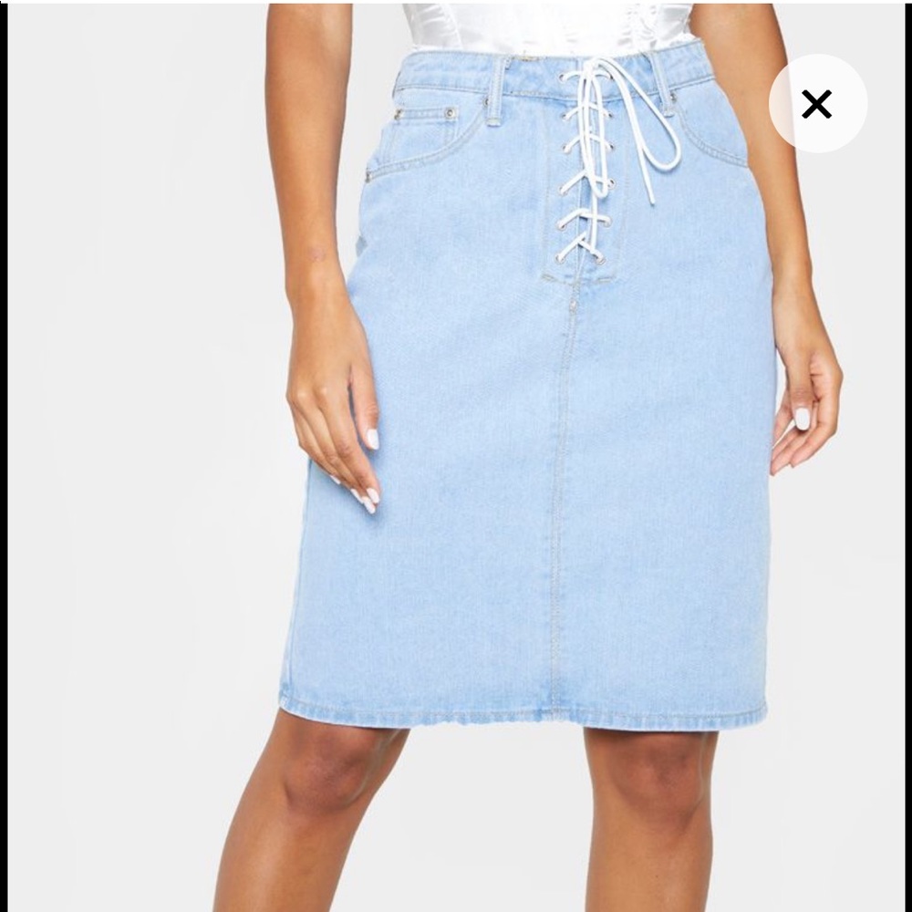 NWT DENIM SKIRT!!